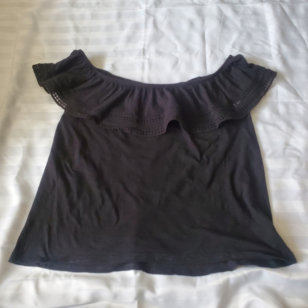 Old Navy Black Off Shoulder Top. Size L.